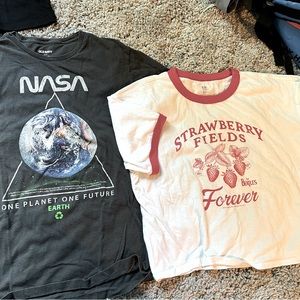 2 t-shirts. Old navy size S (adult) and gap teen 14-16